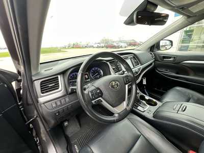 2018 Toyota Highlander, $18995. Photo 10