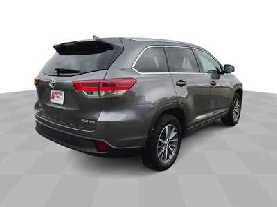 2018 Toyota Highlander, $18995. Photo 8