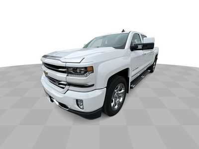 2017 Chevrolet 1500 Crew Cab, $28995. Photo 1