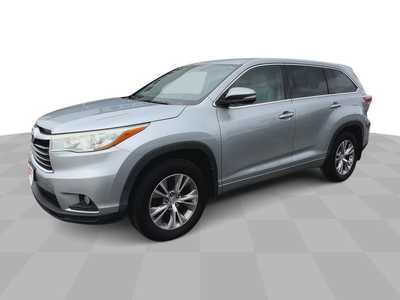 2015 Toyota Highlander, $12995. Photo 4