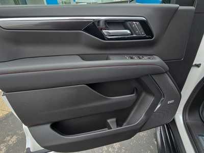 2025 Chevrolet Suburban, $79905. Photo 9