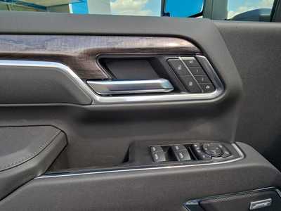 2025 Chevrolet 3500 Crew Cab, $72980. Photo 10