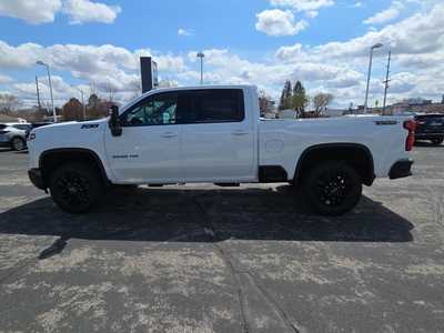 2025 Chevrolet 3500 Crew Cab, $72980. Photo 6