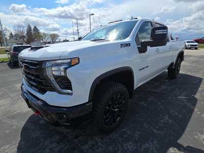 2025 Chevrolet 3500 Crew Cab, $72980. Photo 7