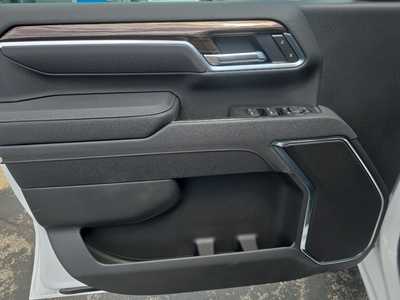 2025 Chevrolet 3500 Crew Cab, $62125. Photo 9