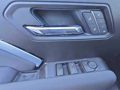 2025 Chevrolet Colorado Crew Cab, $47090. Photo 10