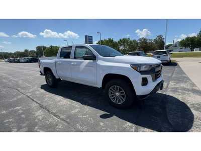 2025 Chevrolet Colorado Crew Cab, $39365. Photo 2