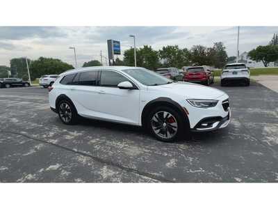 2019 Buick Regal, $19995. Photo 2