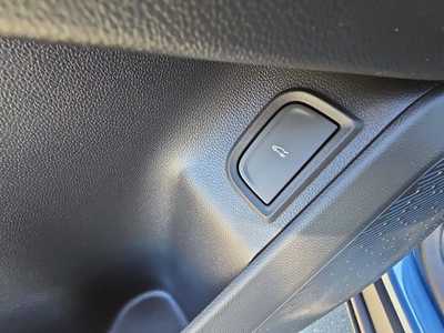 2026 Chevrolet Equinox, $39580. Photo 11
