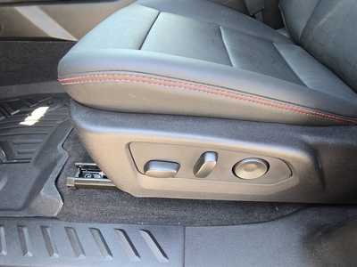 2025 Chevrolet Colorado Crew Cab, $48540. Photo 11