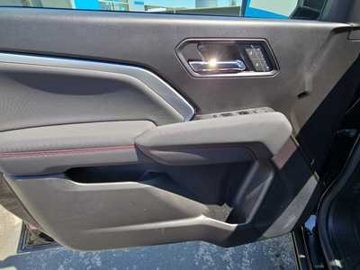 2025 Chevrolet Colorado Crew Cab, $48540. Photo 9