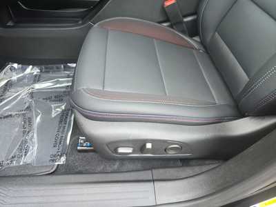 2025 Chevrolet Equinox, $44390. Photo 11