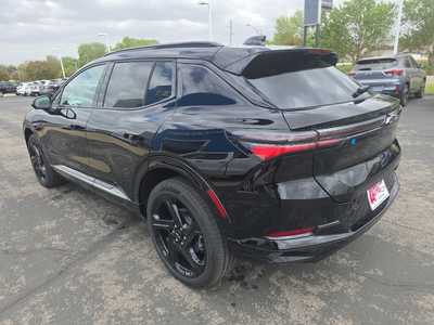 2025 Chevrolet Equinox, $44390. Photo 5