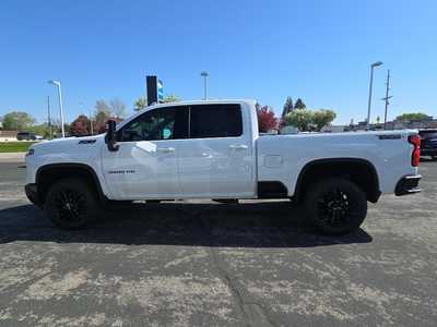 2025 Chevrolet 3500 Crew Cab, $70095. Photo 6