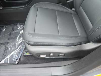 2025 Chevrolet Equinox, $42890. Photo 11