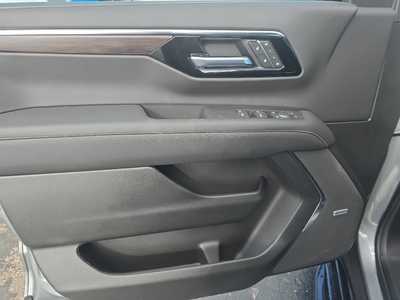 2025 Chevrolet Suburban, $84540. Photo 9