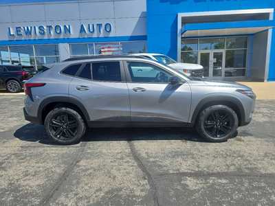 2025 Chevrolet Trax, $26690. Photo 2