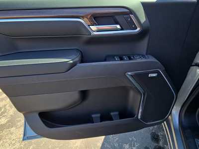 2025 Chevrolet 1500 Crew Cab, $57580. Photo 9