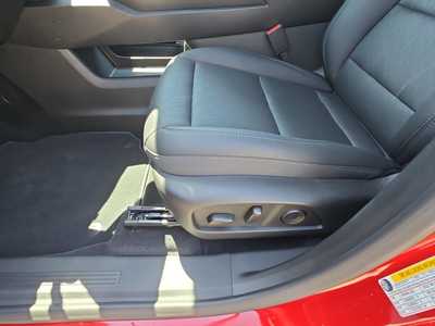 2025 Chevrolet Equinox, $34925. Photo 12