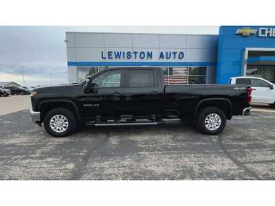 2022 Chevrolet 3500 Crew Cab, $56995. Photo 5