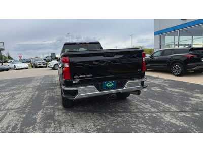 2022 Chevrolet 3500 Crew Cab, $56995. Photo 7