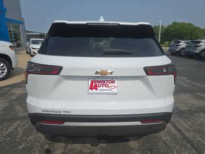 2026 Chevrolet Equinox, $33795. Photo 4