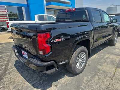 2025 Chevrolet Colorado Crew Cab, $38795. Photo 3