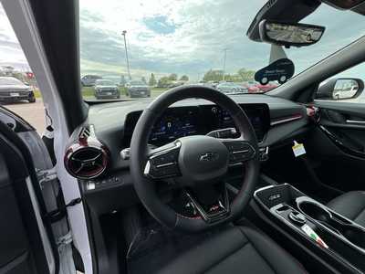 2025 Chevrolet Equinox, $36995. Photo 10