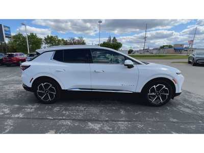 2024 Chevrolet Equinox, $31995. Photo 9
