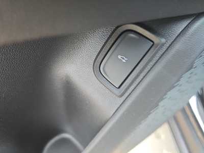 2026 Chevrolet Equinox, $34885. Photo 11