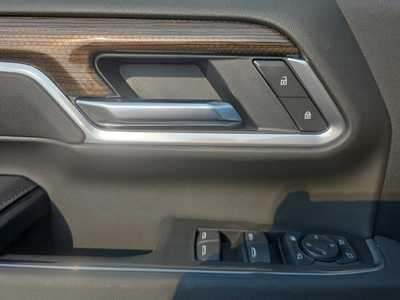 2025 Chevrolet 3500 Crew Cab, $64730. Photo 10
