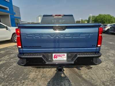 2025 Chevrolet 3500 Crew Cab, $64730. Photo 4