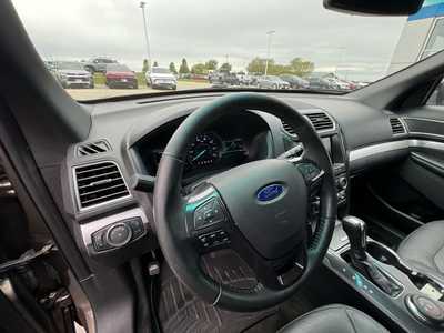 2016 Ford Explorer, $7995. Photo 10