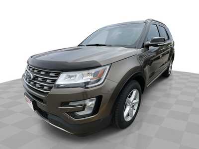2016 Ford Explorer, $7995. Photo 1