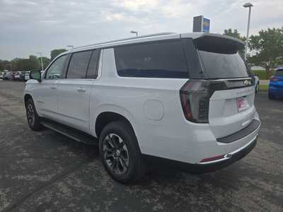 2025 Chevrolet Suburban, $72380. Photo 5