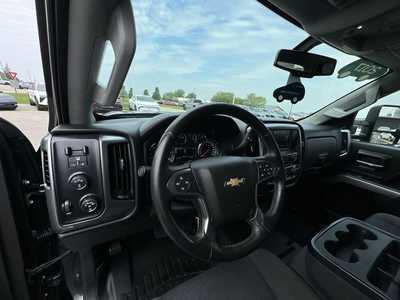 2017 Chevrolet 3500 Crew Cab, $32995. Photo 10
