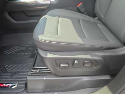 2025 Chevrolet 1500 Crew Cab, $61725. Photo 12