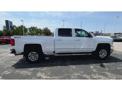 2019 Chevrolet Silverado, $29995. Photo 9
