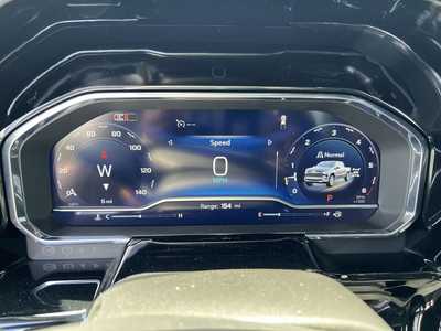 2025 Chevrolet 1500 Crew Cab, $56965. Photo 11