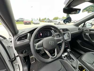 2023 Volkswagen Tiguan, $32495. Photo 10