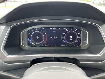 2023 Volkswagen Tiguan, $32495. Photo 11