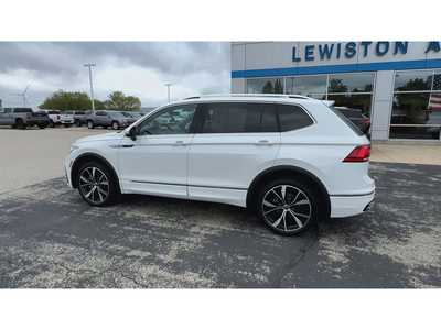 2023 Volkswagen Tiguan, $32495. Photo 6