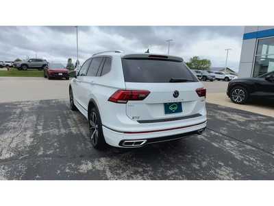 2023 Volkswagen Tiguan, $32495. Photo 7