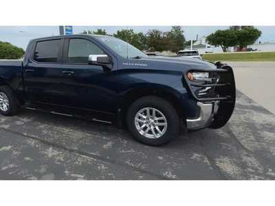 2020 Chevrolet 1500 Crew Cab, $37495. Photo 2
