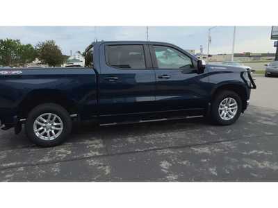 2020 Chevrolet 1500 Crew Cab, $37495. Photo 9