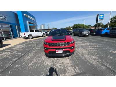 2023 Jeep Compass, $25450. Photo 3