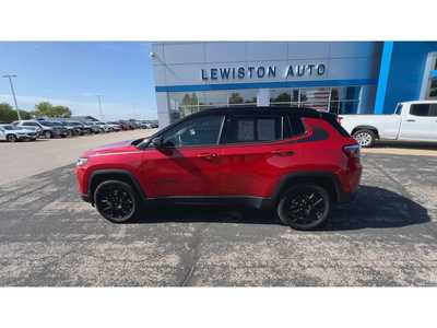 2023 Jeep Compass, $25450. Photo 5
