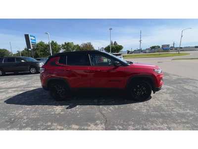 2023 Jeep Compass, $25450. Photo 9