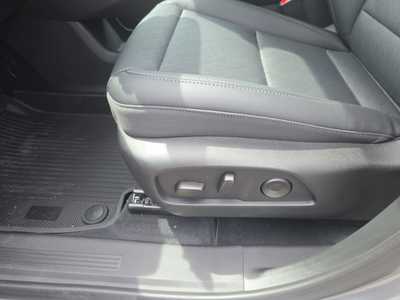 2026 Chevrolet Equinox, $35380. Photo 12
