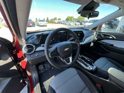 2025 Chevrolet Trax, $24690. Photo 10